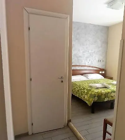 Parri Silton 4*