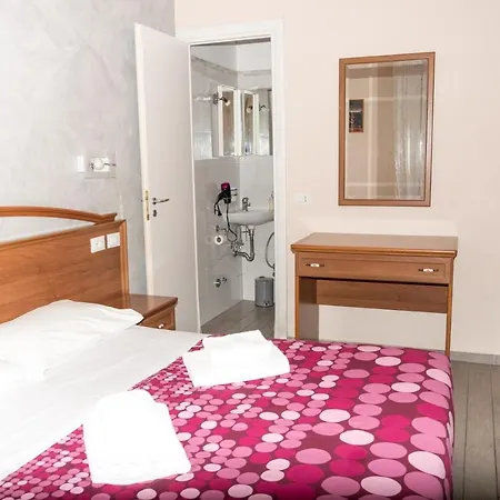 Parri Silton 4*